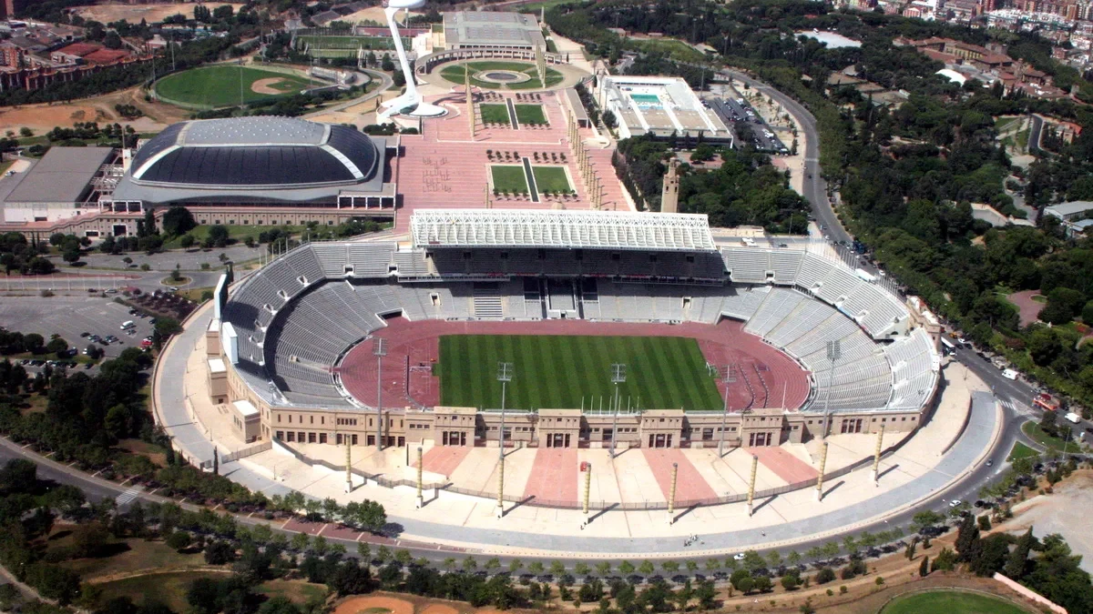 Estadi Olímpic Lluís Companys i Barcelona, FC Barcelonas tillfälliga hemmaarena.