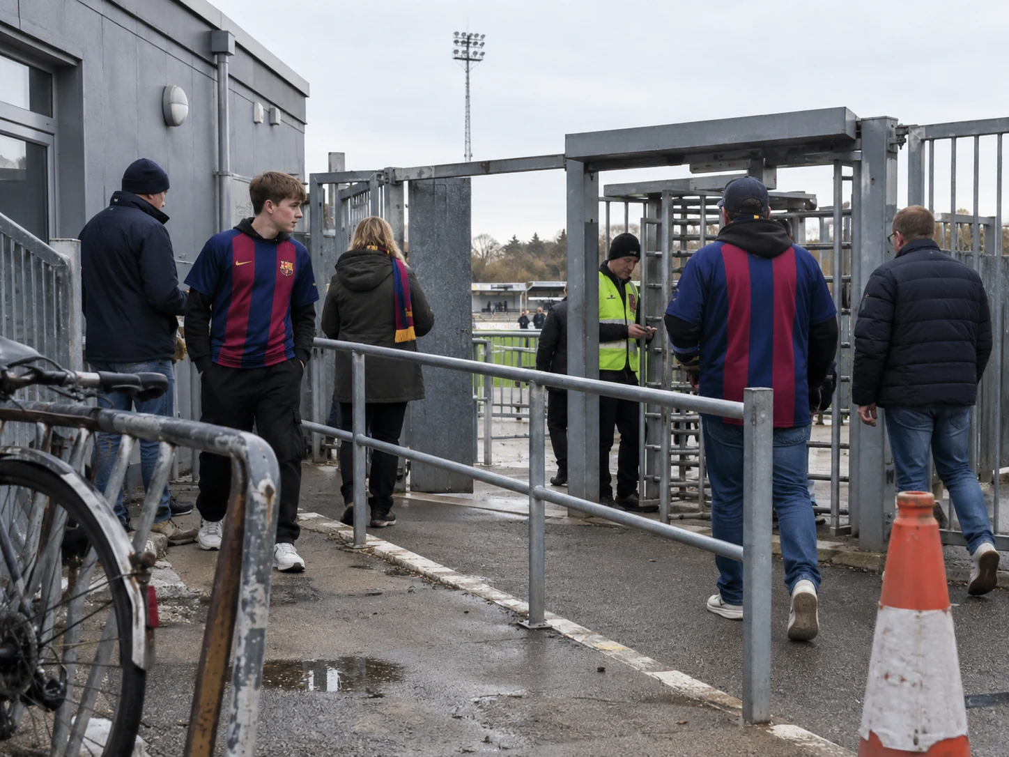 Kvarvarande Barcelona spelare körde pass med Barça Atlètic