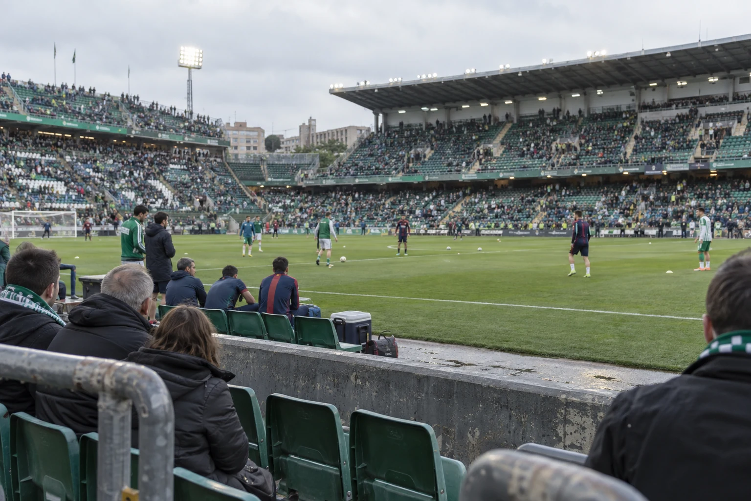 Betis tar emot serieledande Barcelona i La Liga